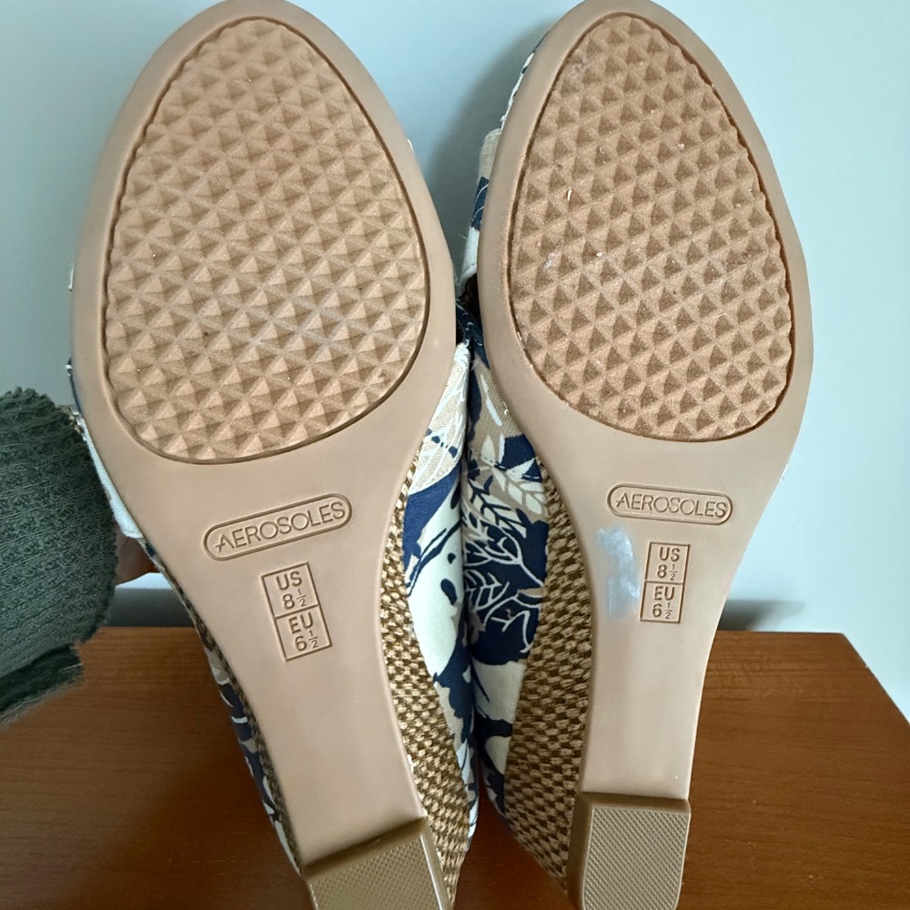 Aerosoles Shipmate Heelrest Wedge Shoes Blue Tan Leaf Print Size 8.5 - Picture 8 of 13